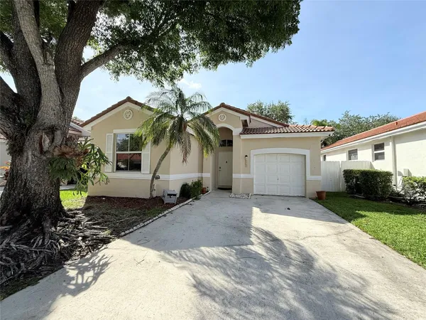 $3,200 | 4965 Southwest 153rd Avenue, Davie, FL 33331