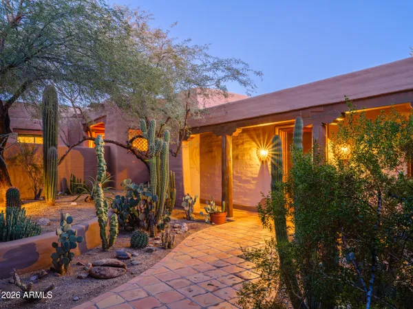 $6,495,000 | 5507 North Palo Cristi Road, Paradise Valley, AZ 85253