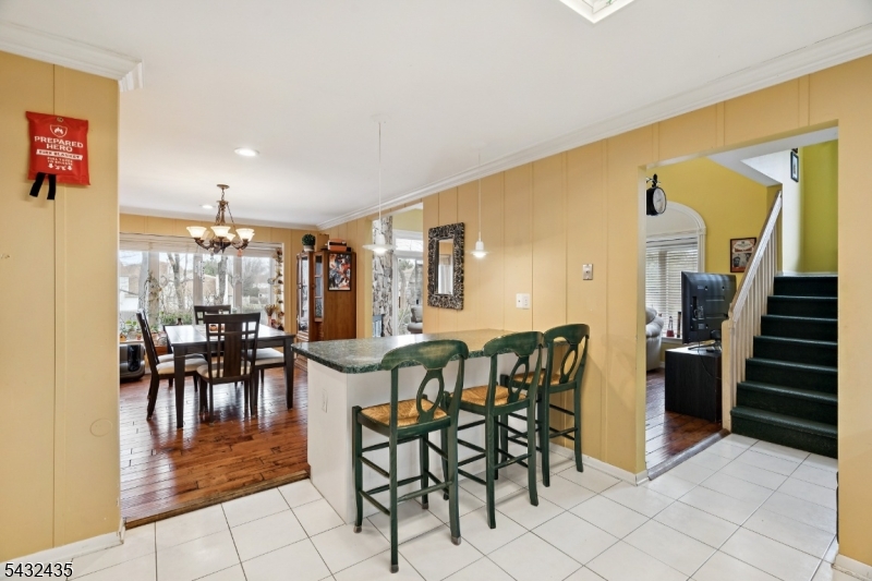 118 Coppertree Court Edison, NJ 08820 - Photo 12 of 38