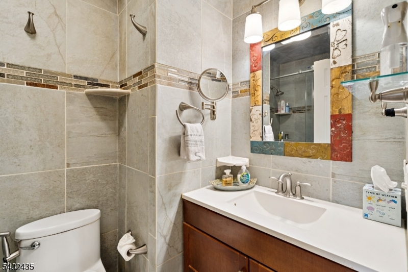118 Coppertree Court Edison, NJ 08820 - Photo 16 of 38