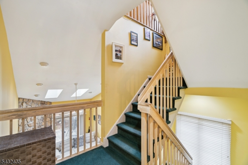 118 Coppertree Court Edison, NJ 08820 - Photo 19 of 38