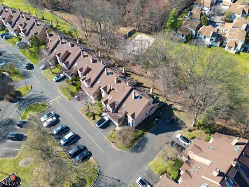 118 Coppertree Court Edison, NJ 08820 - Photo 33 of 38