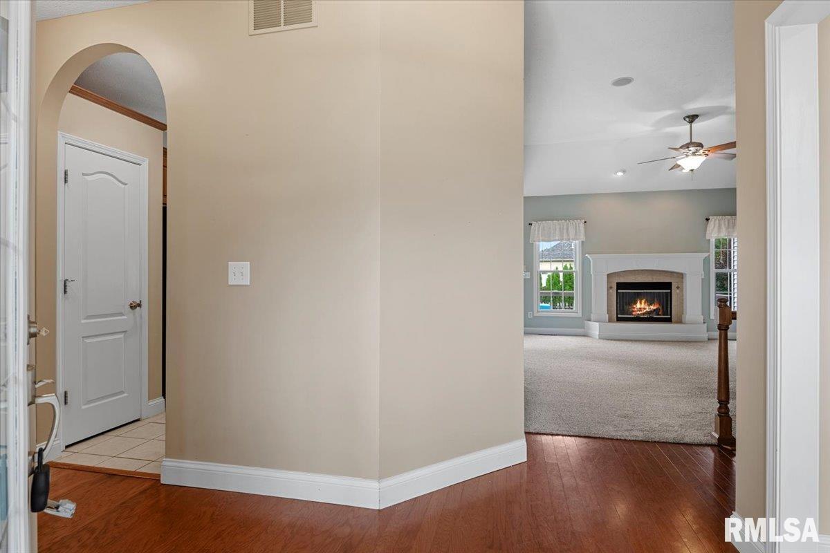 517 Heathrow Lane Rochester, IL 62563 - Photo 5 of 56
