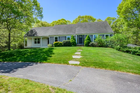 $995,000 | 284 Braggs Lane, Barnstable, MA 02630