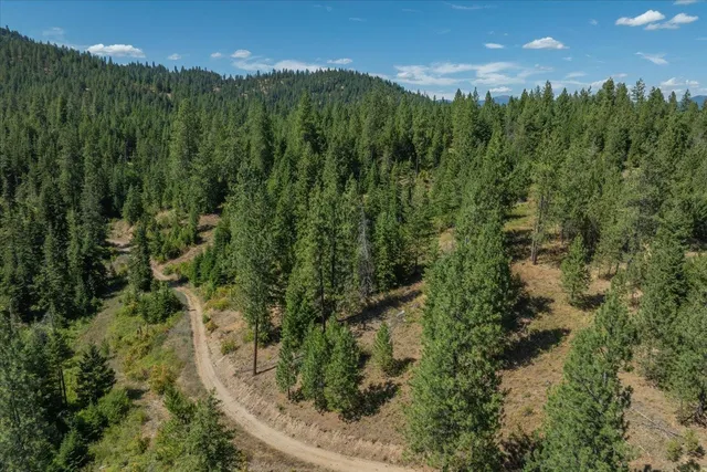 $1,500,000 | 21620 East Lakeview Road, Newman Lake, WA 99025