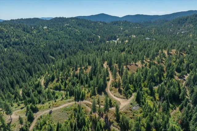 $1,500,000 | 21620 East Lakeview Road, Newman Lake, WA 99025