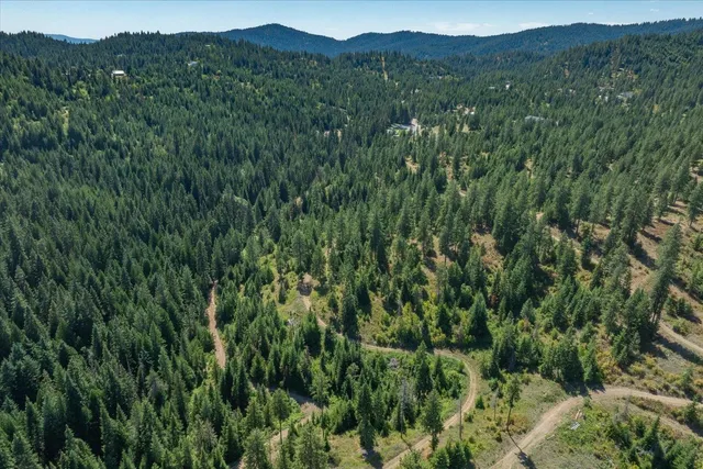 $1,500,000 | 21620 East Lakeview Road, Newman Lake, WA 99025