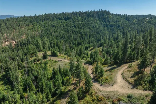 $1,500,000 | 21620 East Lakeview Road, Newman Lake, WA 99025