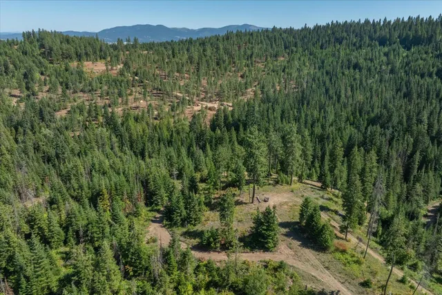 $1,500,000 | 21620 East Lakeview Road, Newman Lake, WA 99025