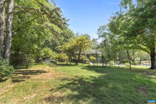 $670,000 | 8508 Dick Woods Road, Afton, VA 22920