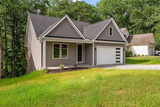 $384,900 | 156 Grand Oak Circle, Pendleton, SC 29670