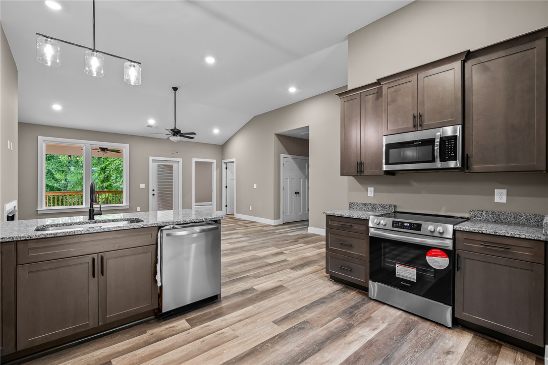 156 Grand Oak Circle Pendleton, SC 29670 - Photo 11 of 38