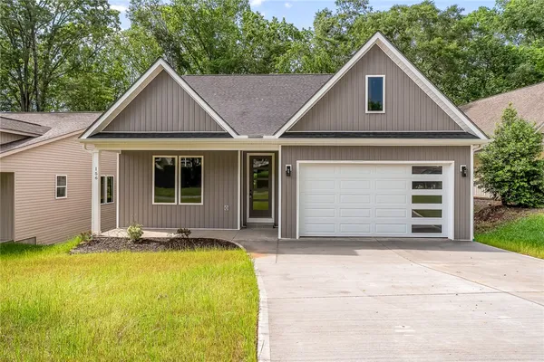 $384,800 | 156 Grand Oak Circle, Pendleton, SC 29670