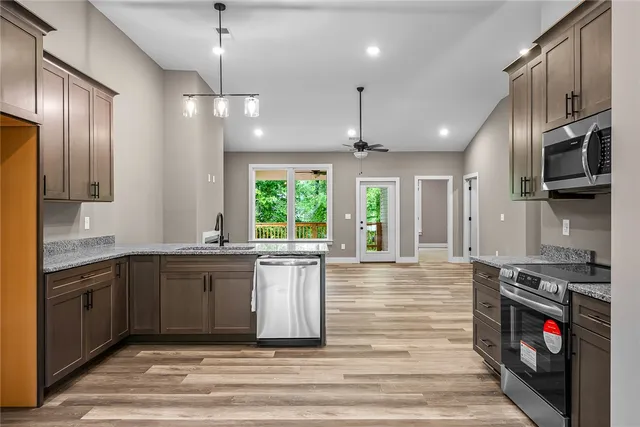 $384,900 | 156 Grand Oak Circle, Pendleton, SC 29670