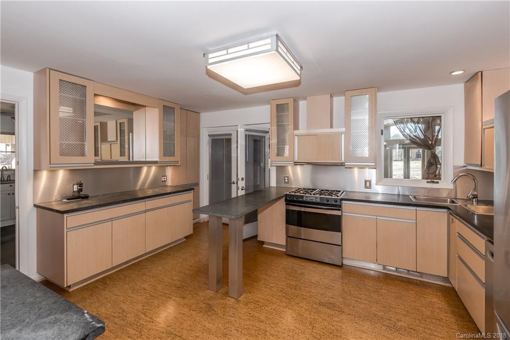 11628 Abernathy Road Charlotte, NC 28216 - Photo 22 of 24 Gallery Image 22