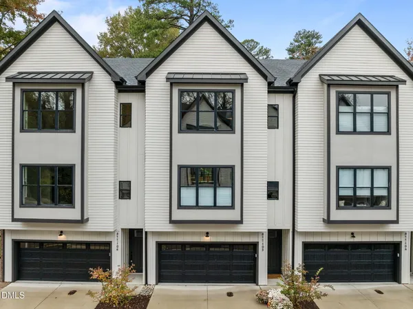 $987,500 | 811 Maple Berry Lane, Unit 105, Raleigh, NC 27607
