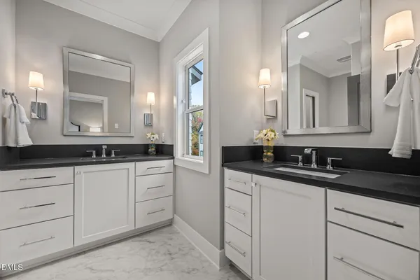 $987,500 | 811 Maple Berry Lane, Unit 105, Raleigh, NC 27607
