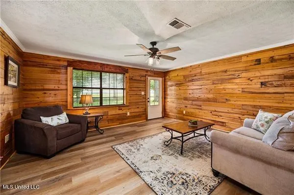 $259,000 | 5887 La-565, Jonesville, LA 71343