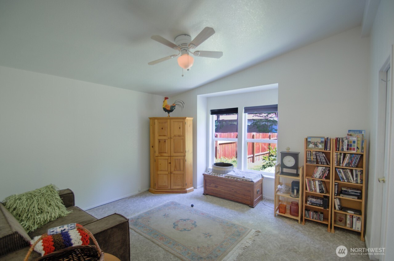 8316 176th Avenue Southwest Rochester, WA 98579 - Photo 13 of 33