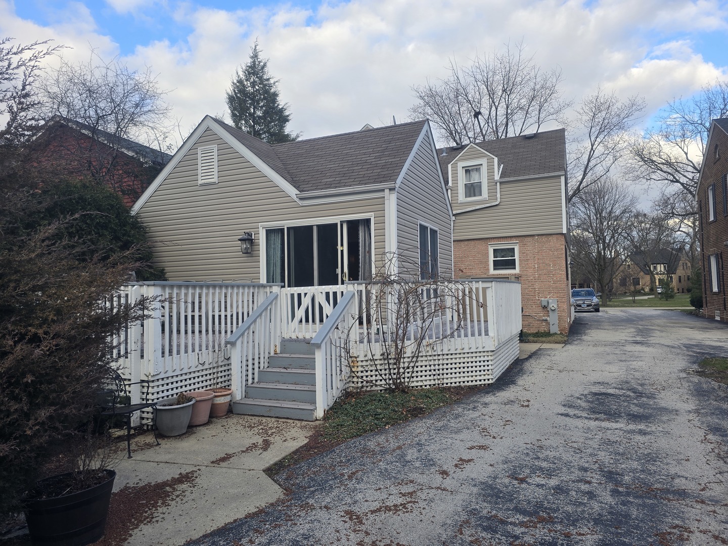 312 Nuttall Road Riverside, IL 60546 - Photo 27 of 35 a front view of a house with a yard