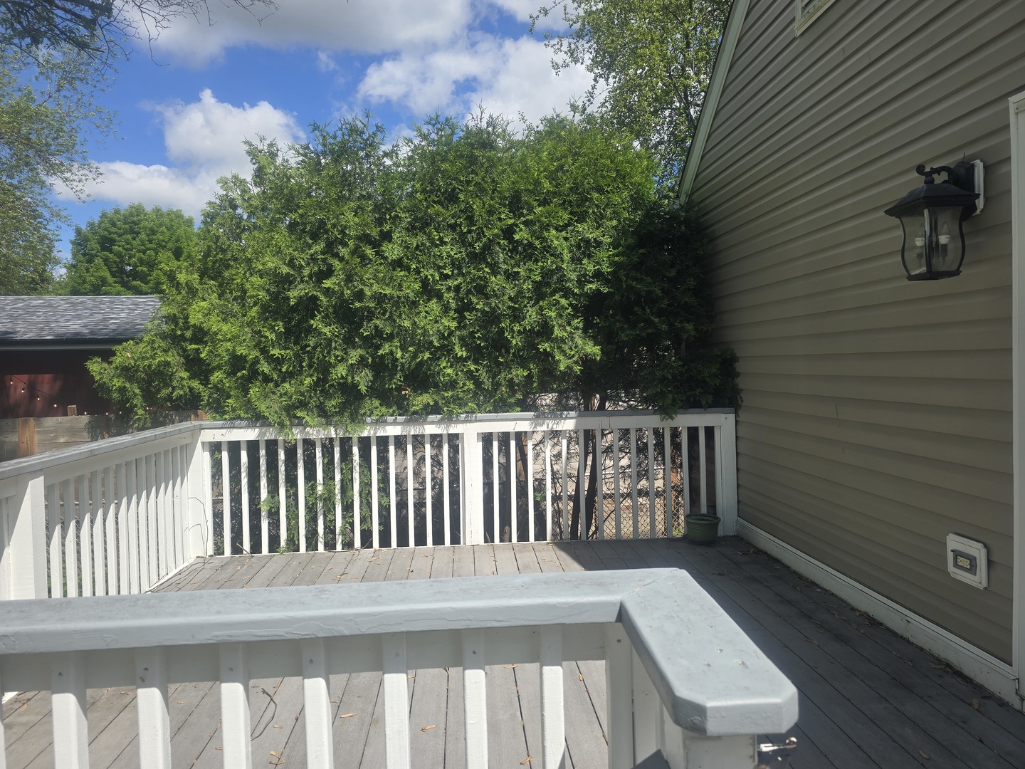 312 Nuttall Road Riverside, IL 60546 - Photo 31 of 35 a balcony with wooden floor