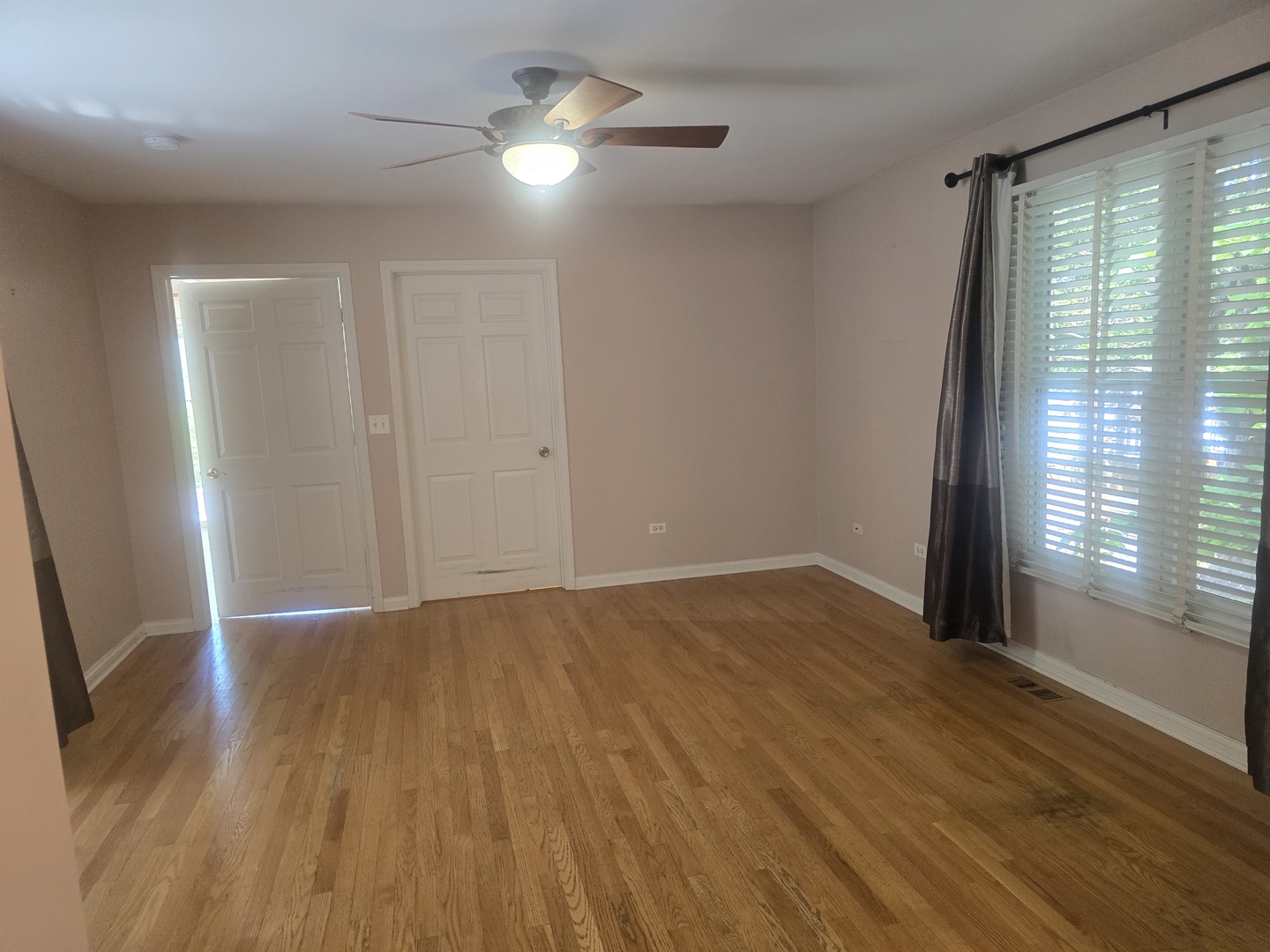 312 Nuttall Road Riverside, IL 60546 - Photo 9 of 35