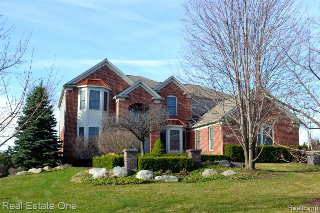 5650 Stonehaven Boulevard Rochester, MI 48306 - Photo 2 of 36 002.jpg