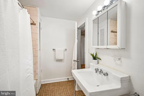 $449,900 | 5 Ogden Avenue, Collingswood, NJ 08108