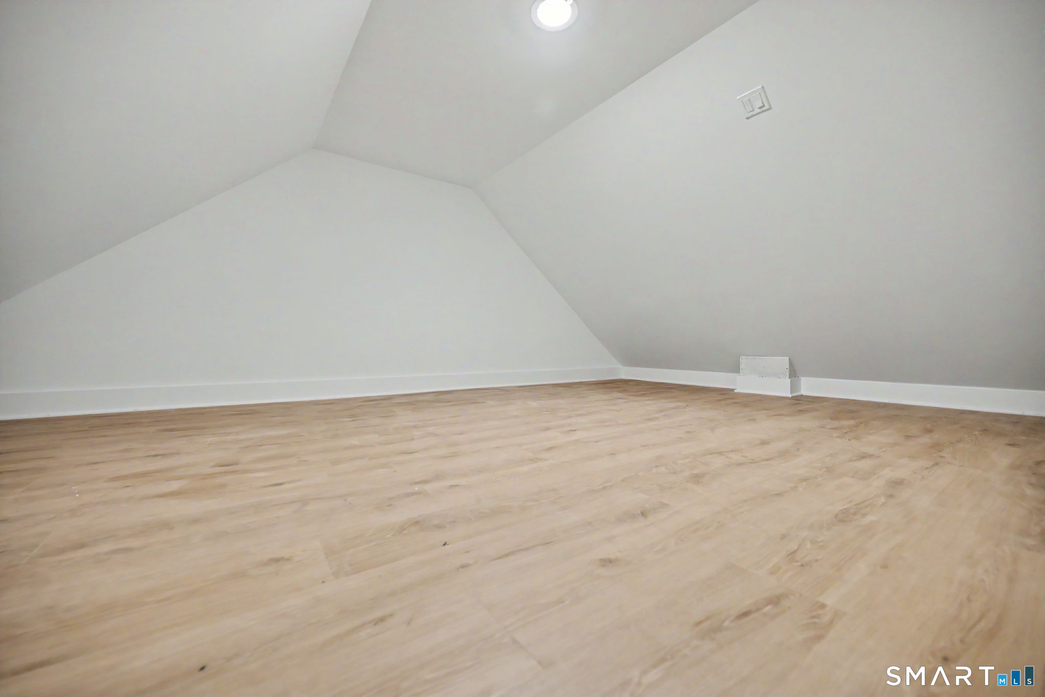 244 Minivale Road Stamford, CT 06907 - Photo 27 of 36