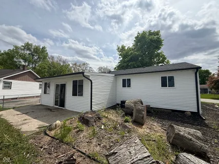 $160,000 | 562 Roanoke Road, Kingsford Heights, IN 46346