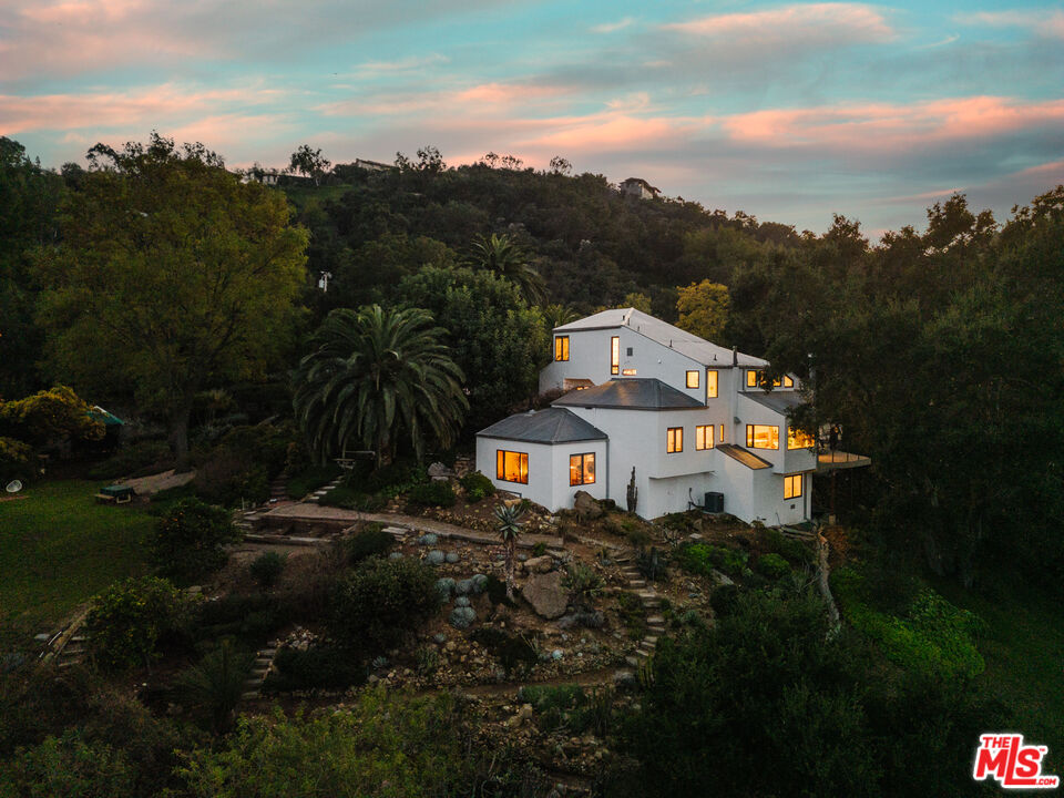 2002 Tuna Canyon Road Topanga, CA 90290 - Photo 34 of 70 a aerial view of a house with a garden