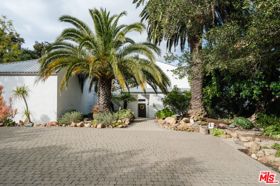 2002 Tuna Canyon Road Topanga, CA 90290 - Photo 58 of 70
