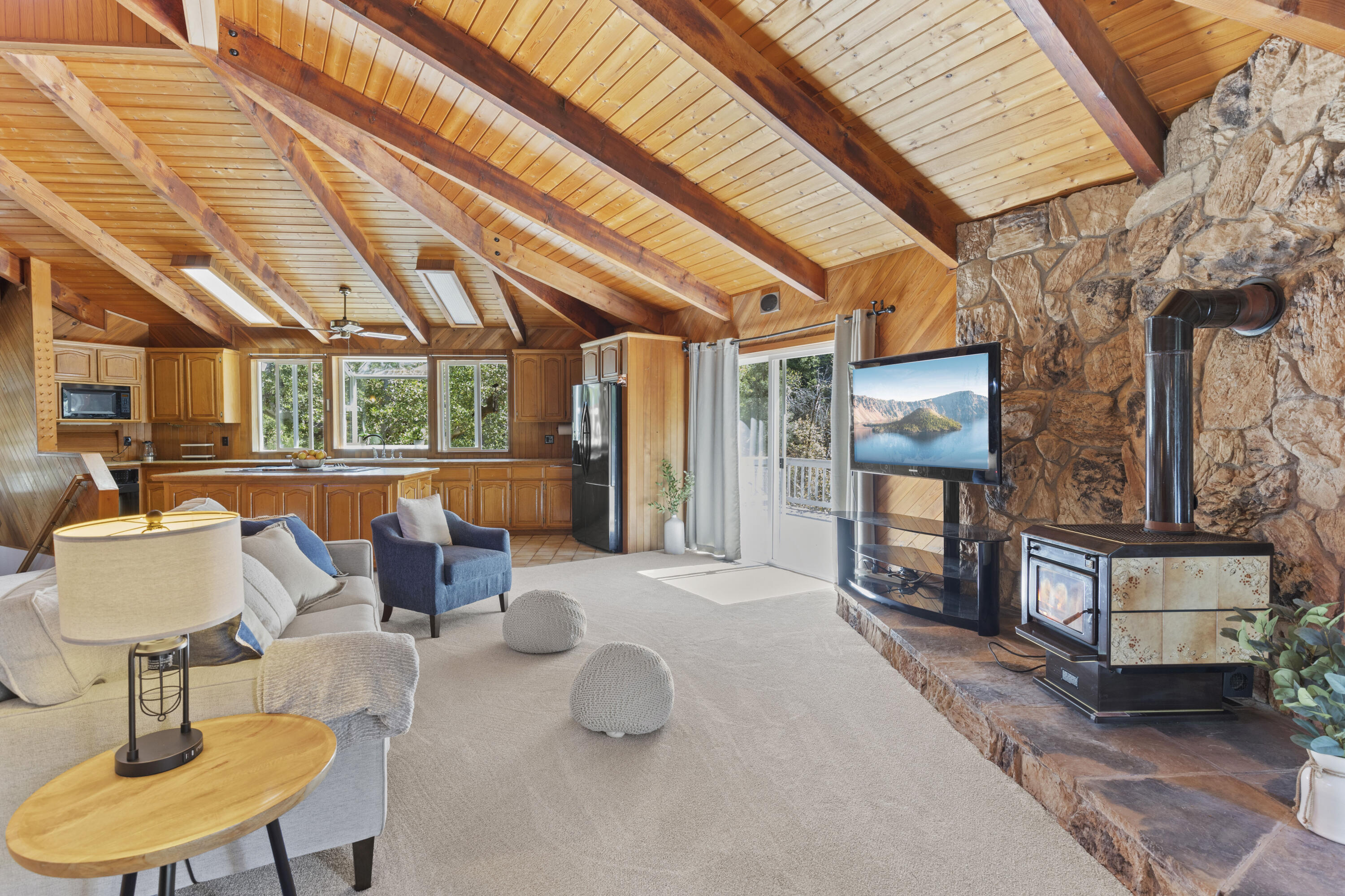 1211 Upper Powell Creek Road Williams, OR 97544 - Photo 7 of 43 Family Room