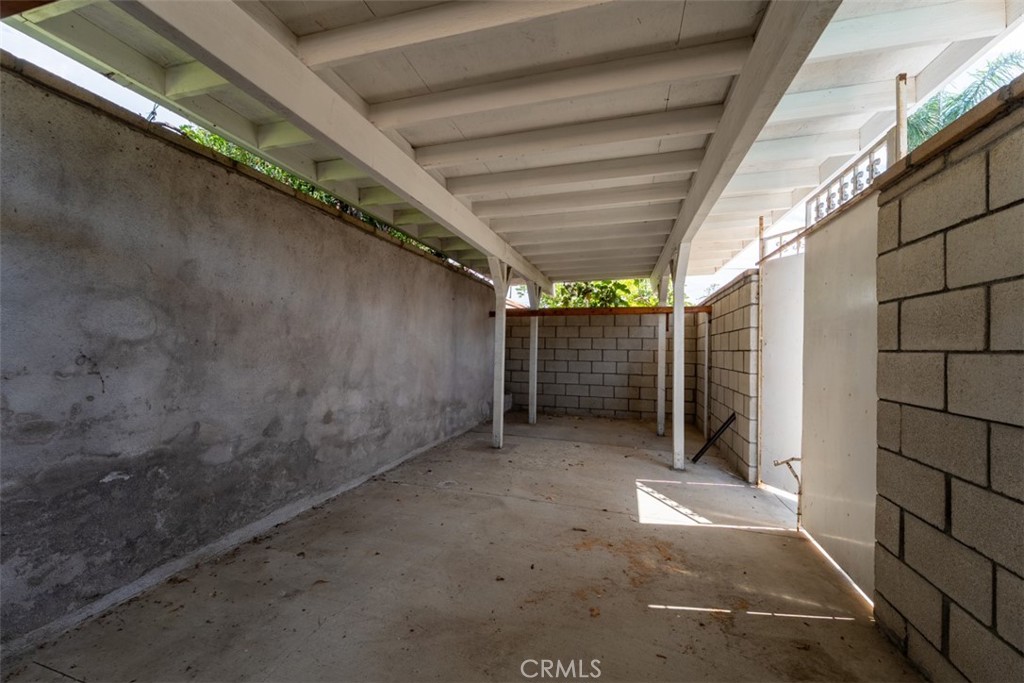 593 South Kensington Road Orange, CA 92869 - Photo 47 of 48 Outdoor storage area