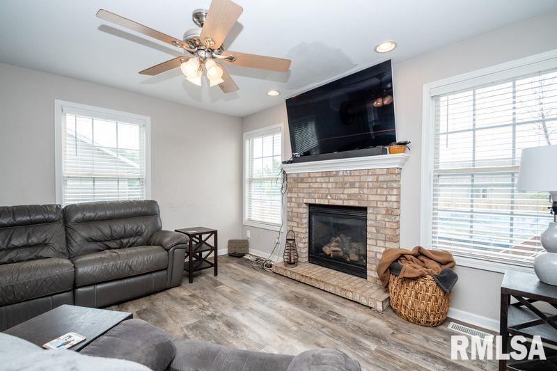 1408 West Cloverdale Road Chillicothe, IL 61523 - Photo 6 of 32