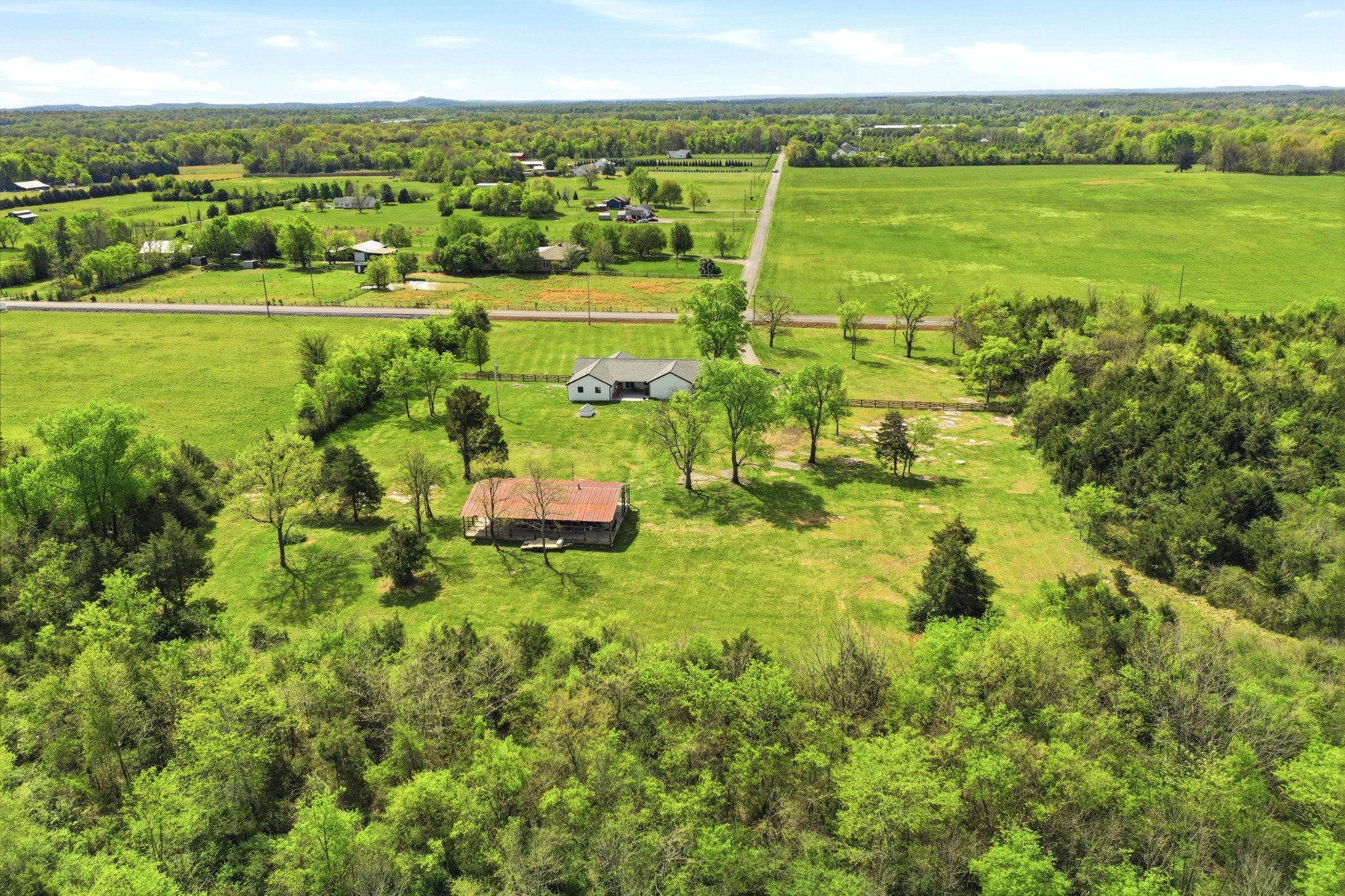 600 Squire Hall Road Shelbyville, TN 37160 - Photo 58 of 69 a view of an ocean view and mountain view