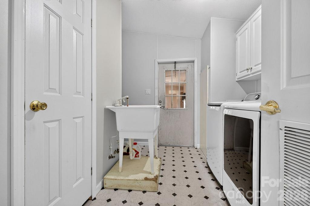 6041 Kaylas Ridge Road Connelly Springs, NC 28612 - Photo 27 of 48 Gallery Image 27