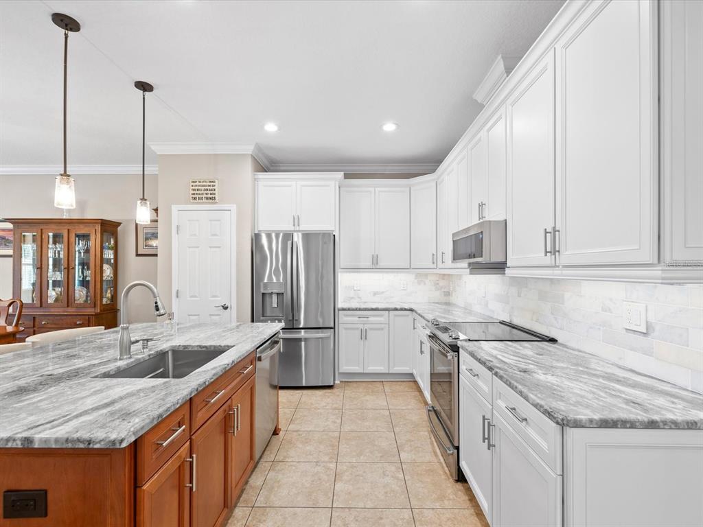 2126 Parrot Fish Drive Holiday, FL 34691 - Photo 9 of 82