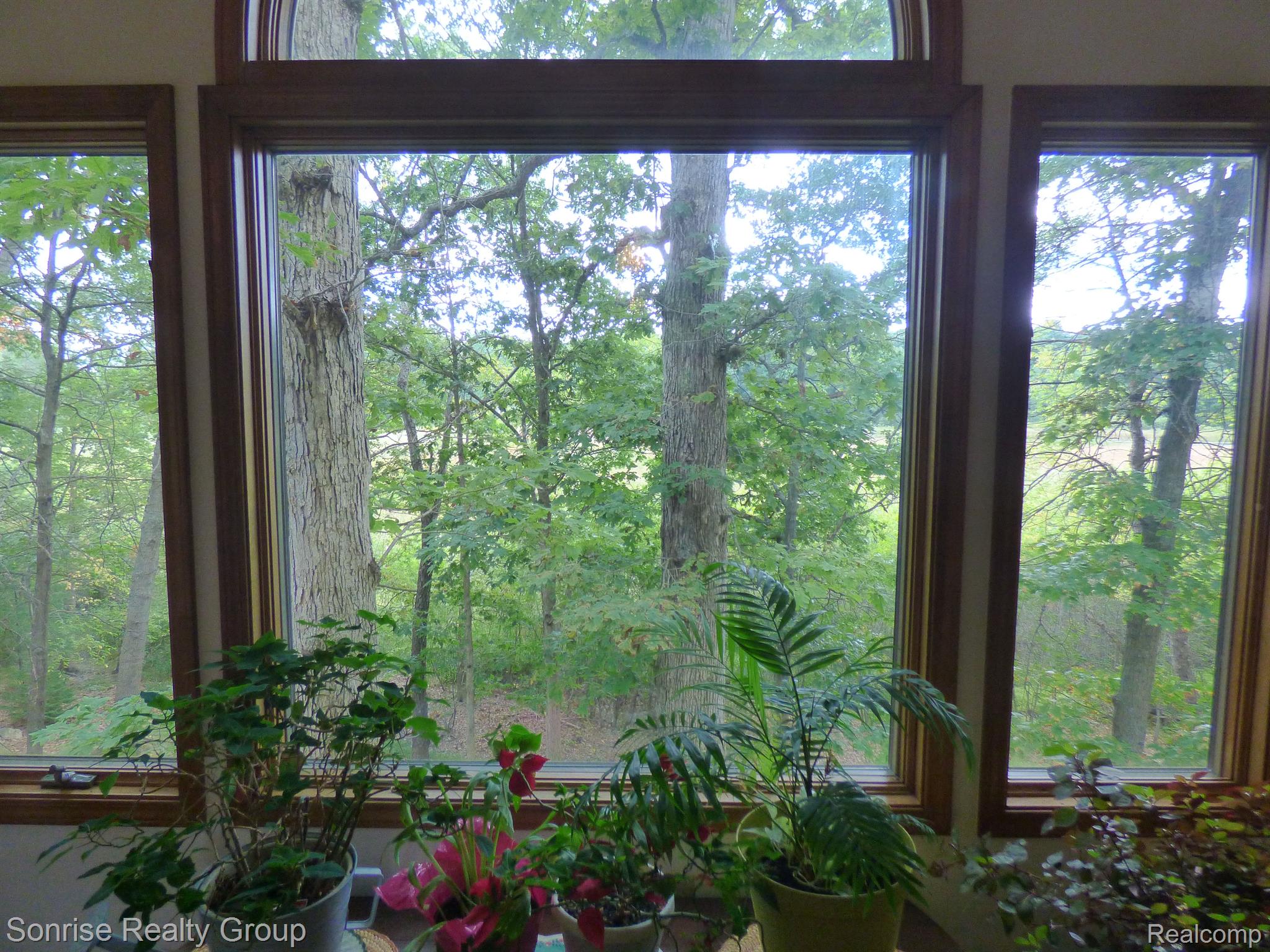 10232 Spencer Road Brighton, MI 48114 - Photo 9 of 32 Gallery Image 9