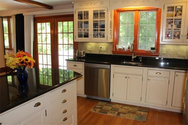 54 Shawmut Road Waltham, MA 02452 - Photo 5 of 18 Gallery Image 5