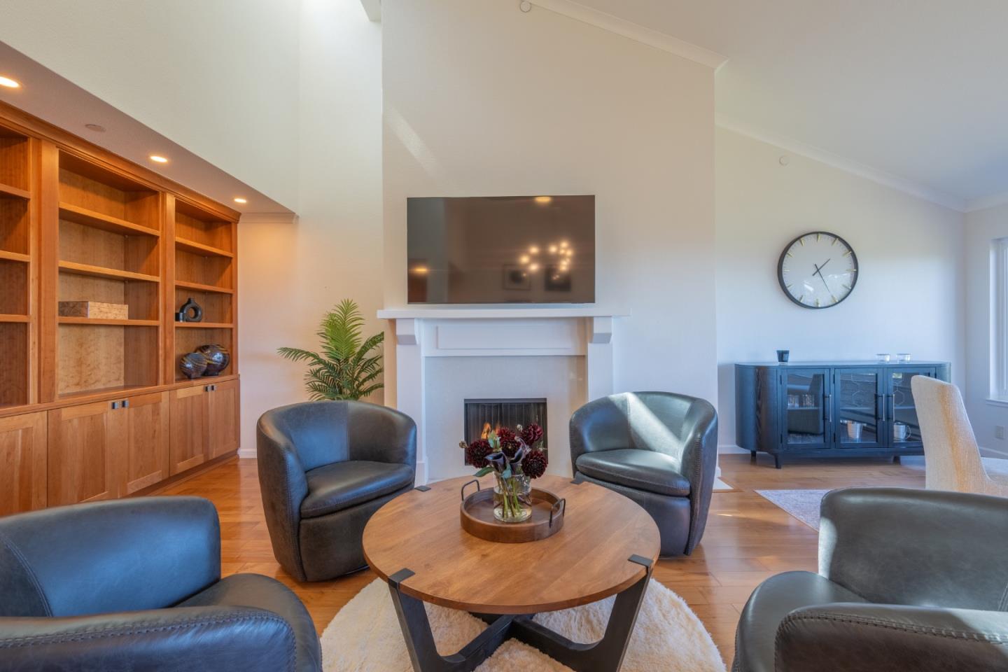 27 Shepherds Knoll Road Monterey, CA 93940 - Photo 8 of 26 Gallery Image 8