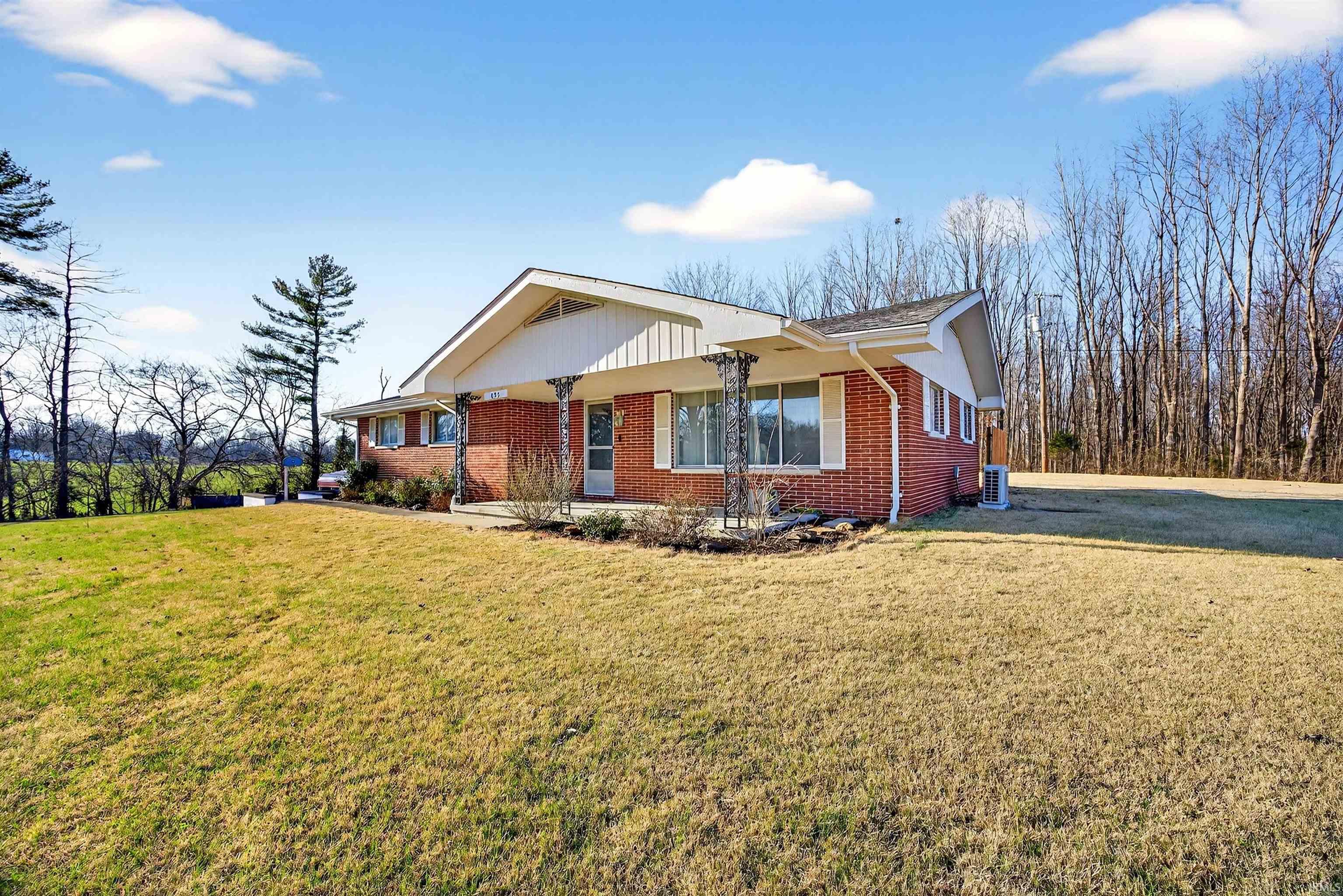 895 Highway 60 Mitchell, IN 47446 - Photo 2 of 36