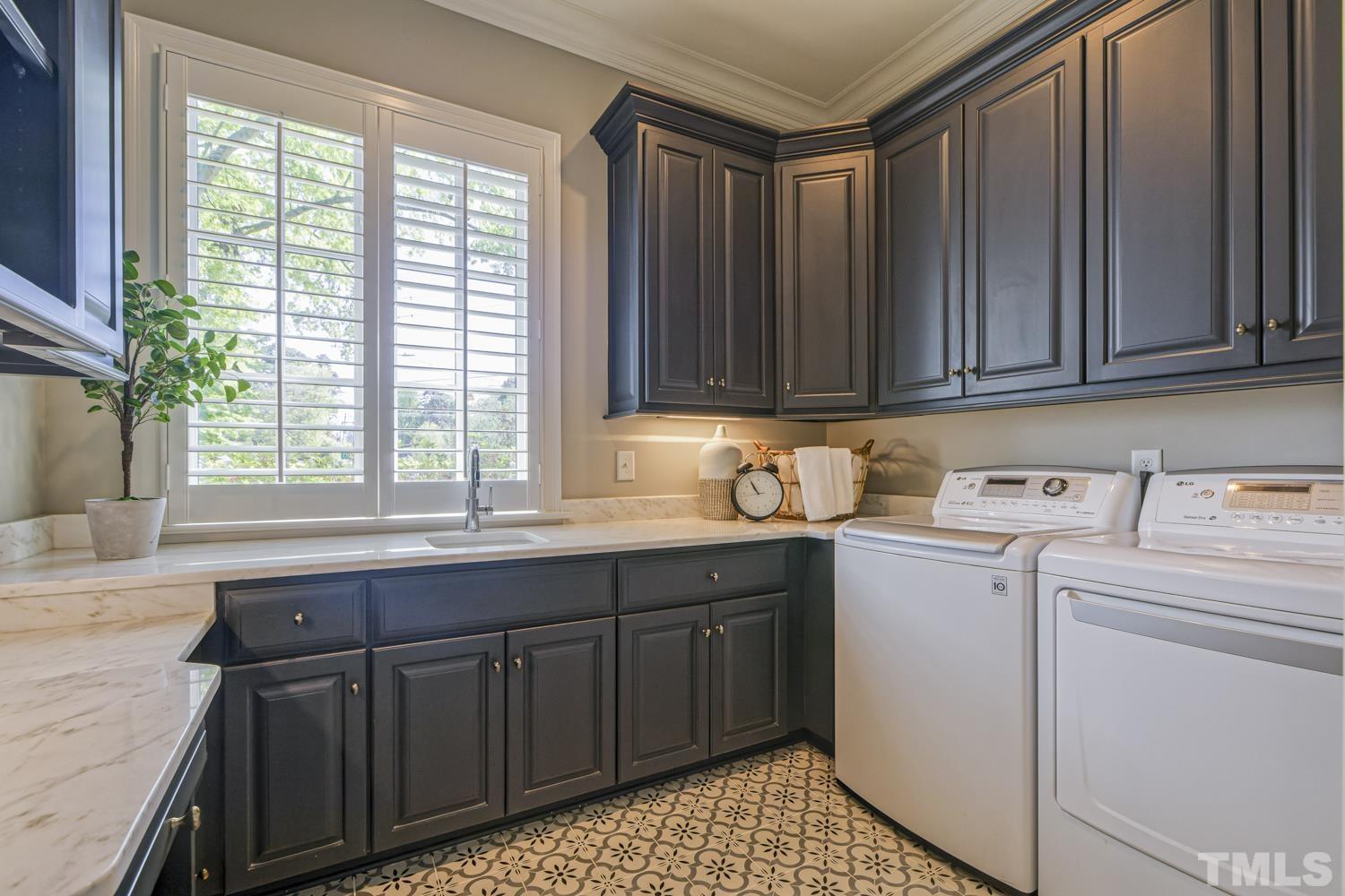 2642 Churchill Road Raleigh, NC 27608 - Photo 37 of 98