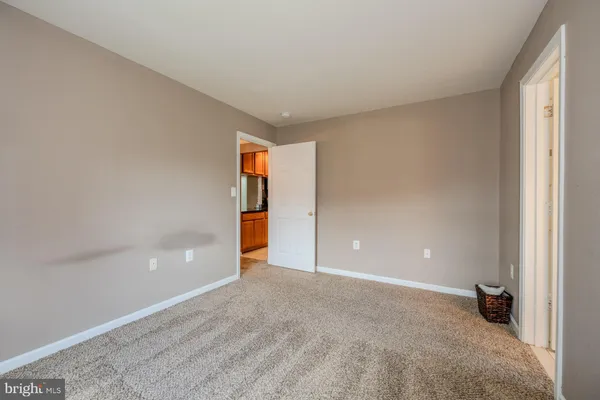 $2,250 | 110 Westwick Court, Unit 2, Sterling, VA 20165