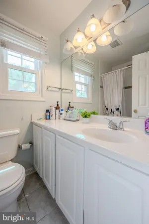 $2,250 | 110 Westwick Court, Unit 2, Sterling, VA 20165