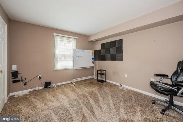 $2,250 | 110 Westwick Court, Unit 2, Sterling, VA 20165