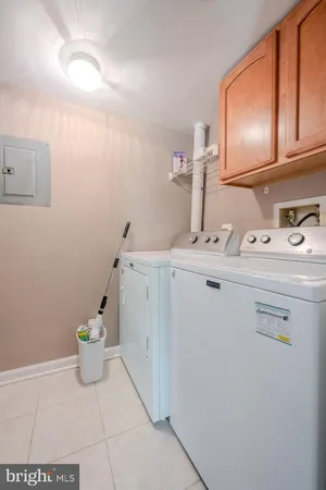 $2,250 | 110 Westwick Court, Unit 2, Sterling, VA 20165