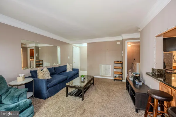 $2,250 | 110 Westwick Court, Unit 2, Sterling, VA 20165