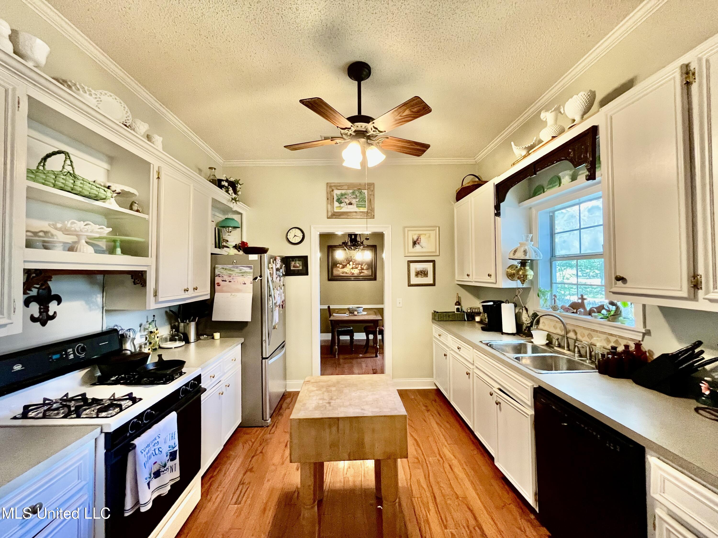 309 South Jackson Street Crystal Springs, MS 39059 - Photo 14 of 45 IMG_2576