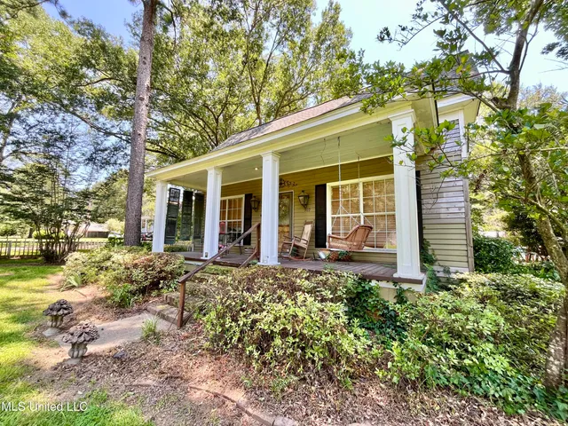 $175,000 | 309 South Jackson Street, Crystal Springs, MS 39059